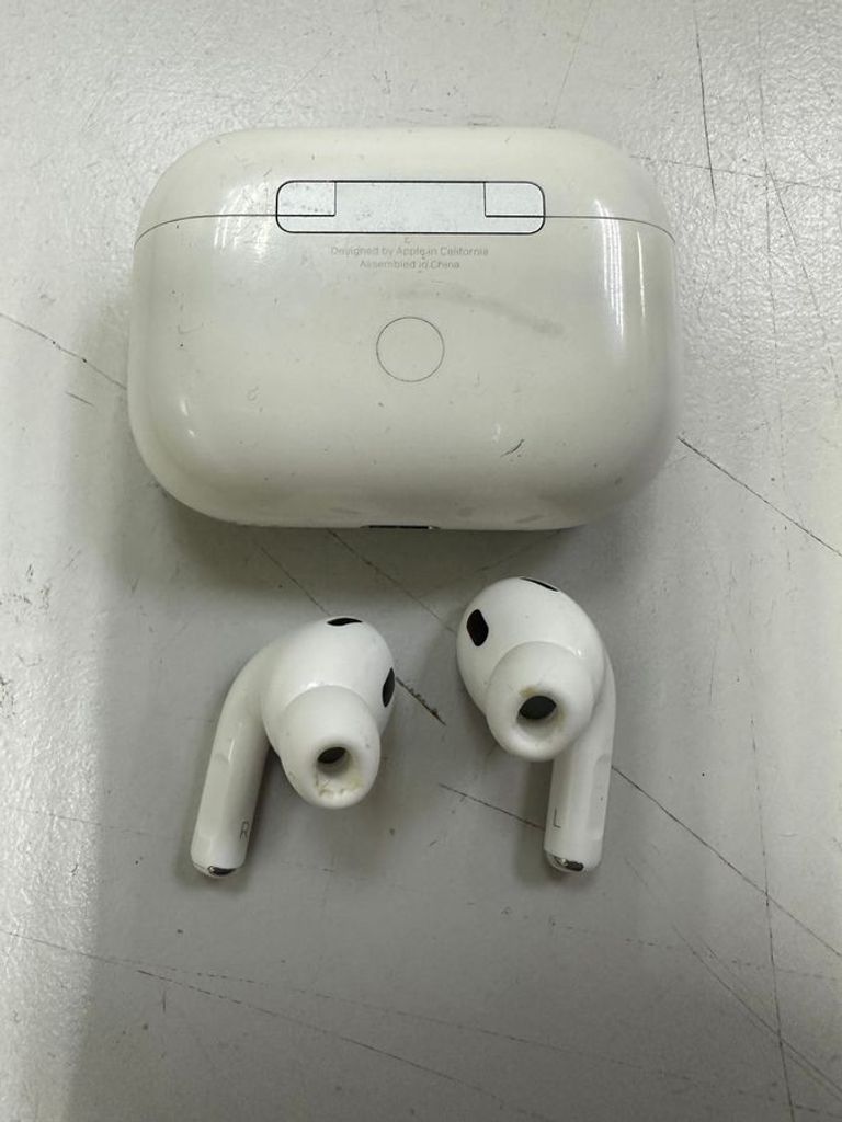 Дешиво Apple AirPods Pro 2nd generation (MQD83) с ломбарда