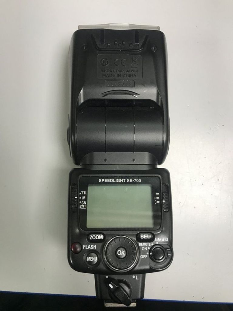 Купити Nikon Speedlight SB-700 Б/У
