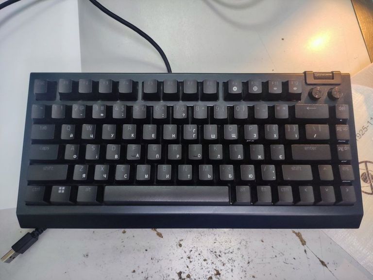 Купити Razer BlackWidow V4 75% Black (RZ03-05000100-R3M1) Б/У