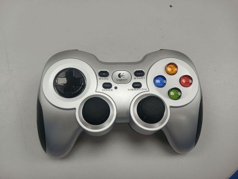 Оголошення Logitech wireless gamepad f710 Б/У