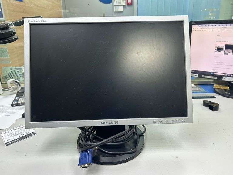 Купить Samsung 923nw Б/У