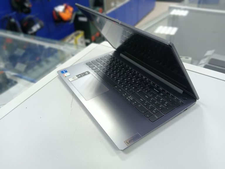 Дешиво Lenovo 15/core i5-1235u ddr5/16gb ddr4/ssd 150 gb/*інтегрована с ломбарда