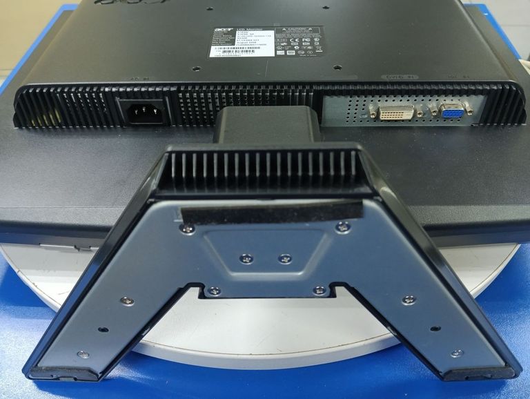 Acer x193w Код:01-200775540. Изображение 8