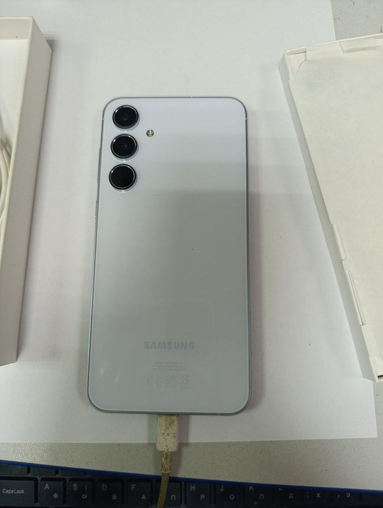 Купити Samsung galaxy a55 5g sm-a556b 8/256gb Б/У