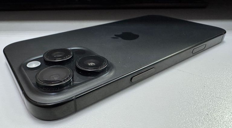 Apple iPhone 16 Pro Max 256GB eSIM Black Titanium (MYW33) Код:01-200796449. Зображення 7