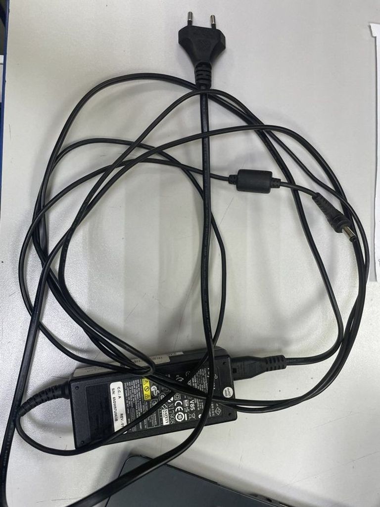 Розпродаж Fujitsu 12/core i5 8265u ddr4/8gb ddr4/hdd *відсутній/ssd 256 gb/*інтегрована, продавець Техноскарб