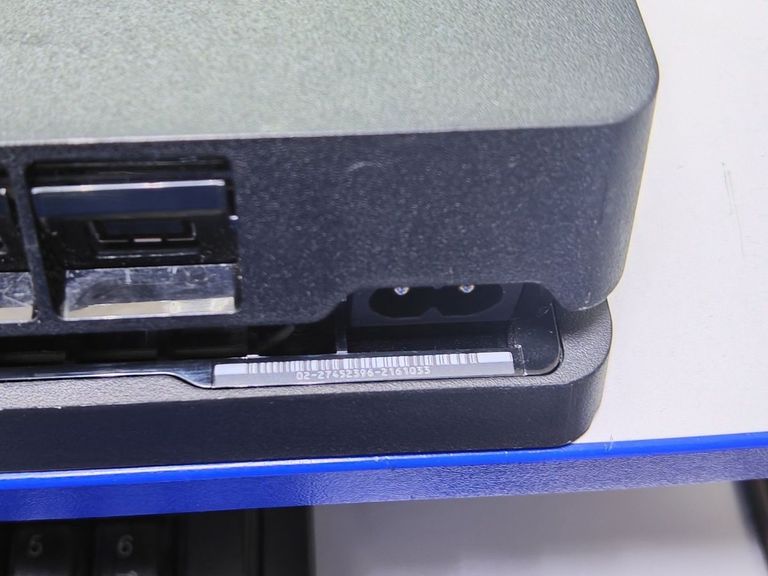 Купить Sony playstation 4 slim 1tb Б/У