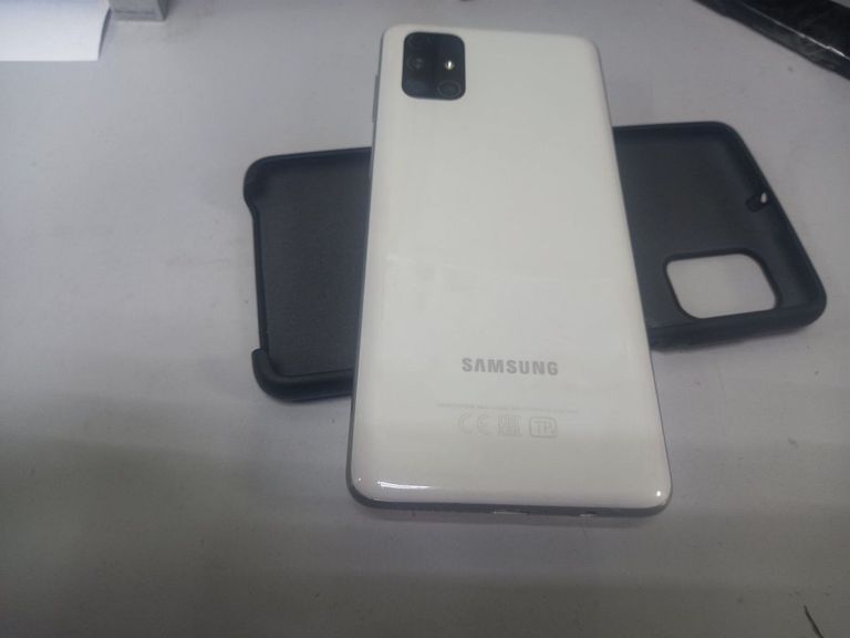 Купити Samsung galaxy m51 6/128gb black sm-m515fzkdsek Б/У