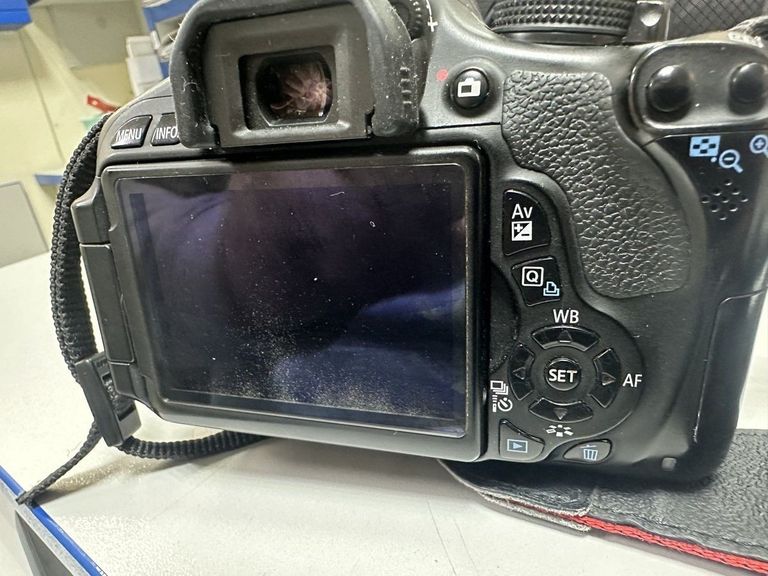 Купить Canon EOS 600D body Б/У