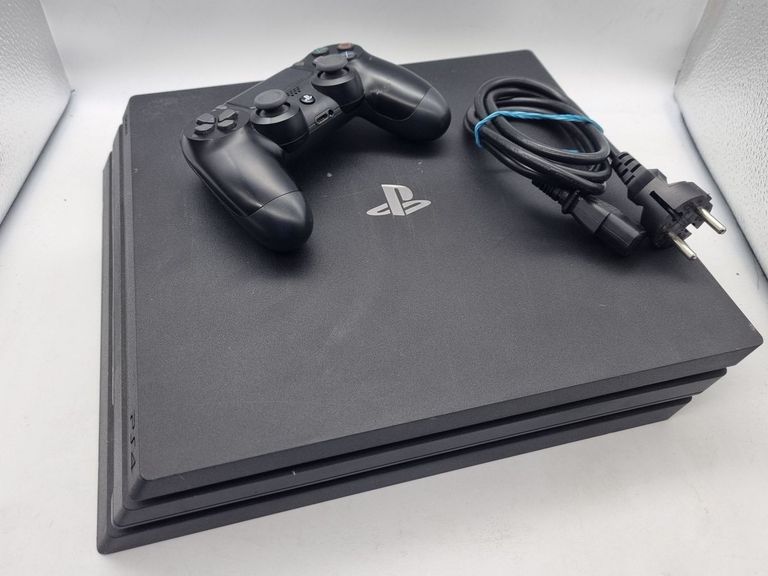 Купити Sony playstation 4 pro Б/У