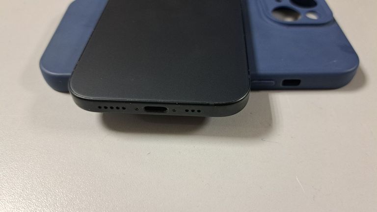 Apple iPhone 15 128GB Green Код:01-200814524. Изображение 5