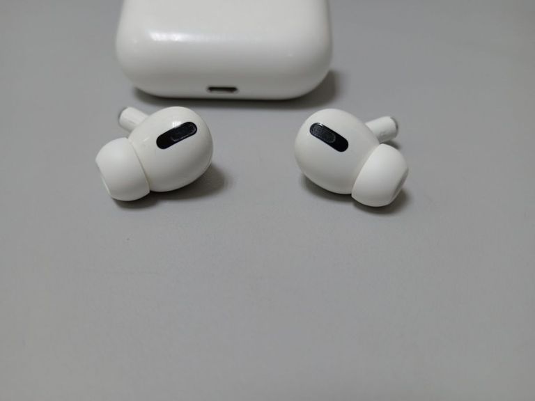 Дешево Apple AirPods Pro (MWP22) з ломбарду