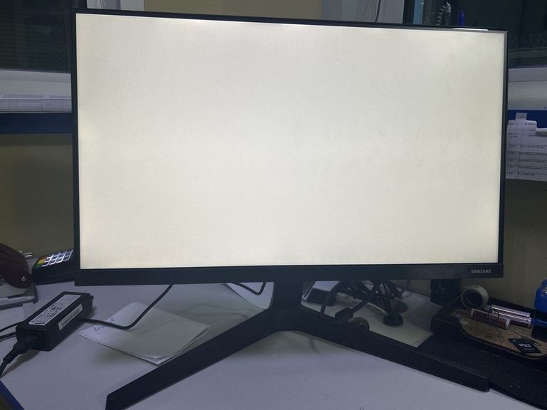 Оголошення Samsung lf22t350f Б/У