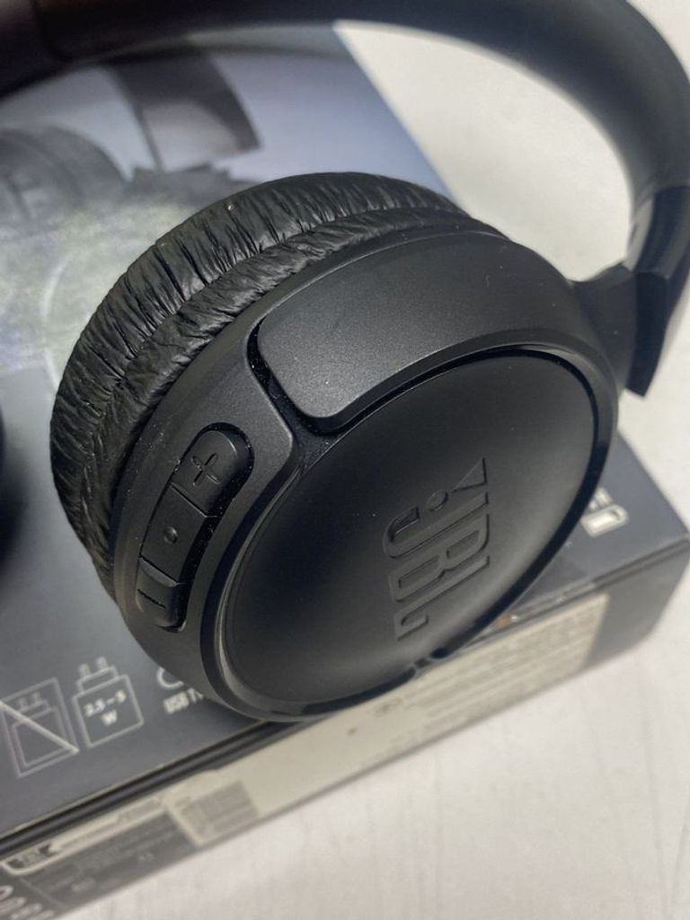 Дешево Jbl tune 520bt з ломбарду