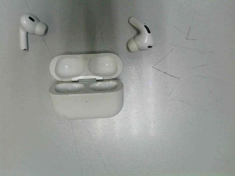 Купити Apple airpods pro 2nd generation with magsafe charging case usb-c Б/У