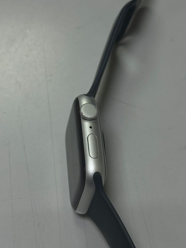 Apple watch se gps 44mm aluminum case Код:01-200839347. Изображение 6