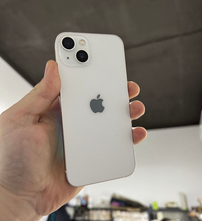 Дешиво Apple iPhone 13 128GB Starlight (MLPG3) с ломбарда