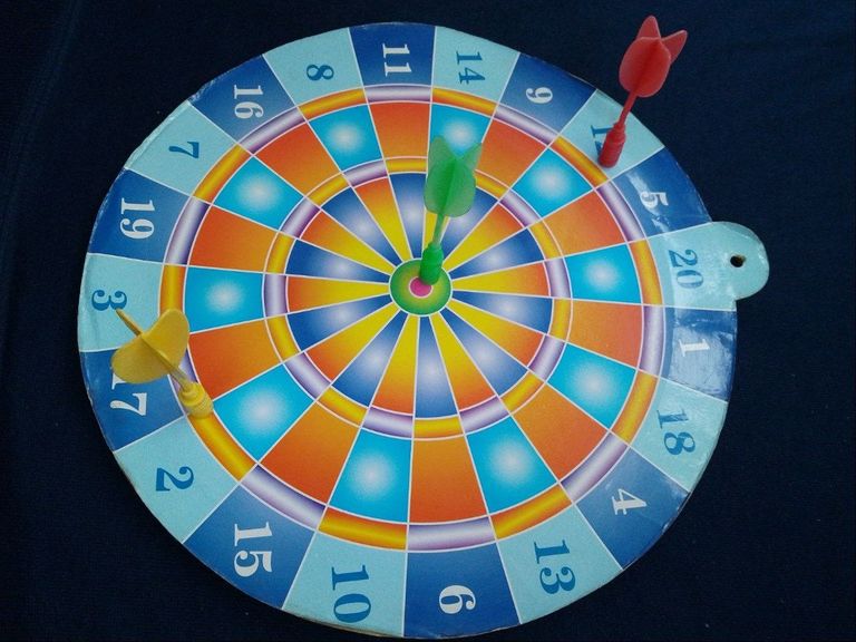 Дешиво Darts 3 дротики і мішень, 26 см с ломбарда