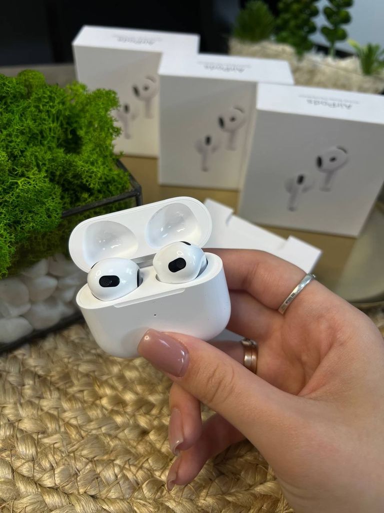 Дешево Apple airpods 4 з ломбарду