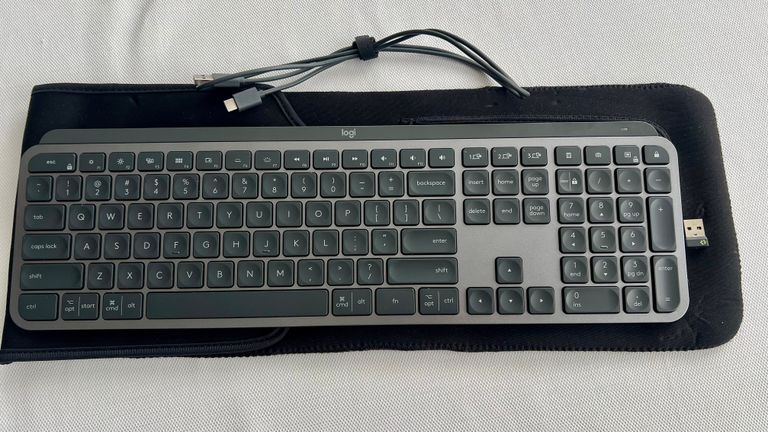 Купить Logitech MX Keys for Mac Space Gray (920-009558) Б/У