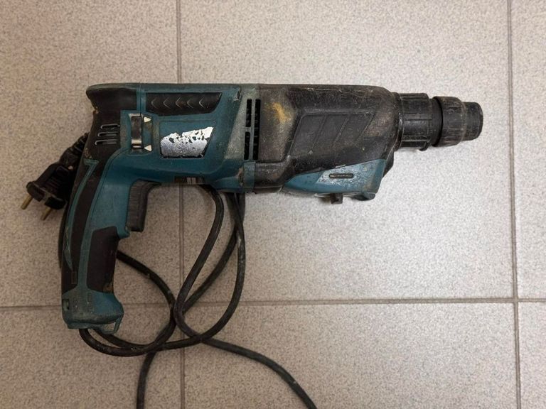 Дешево Makita HR2630 з ломбарду