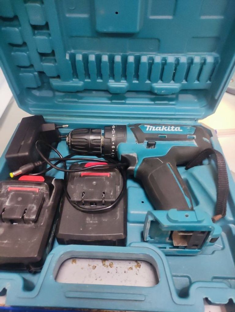 Оголошення Makita df 330 dwe 2акб+зп - копія Б/У