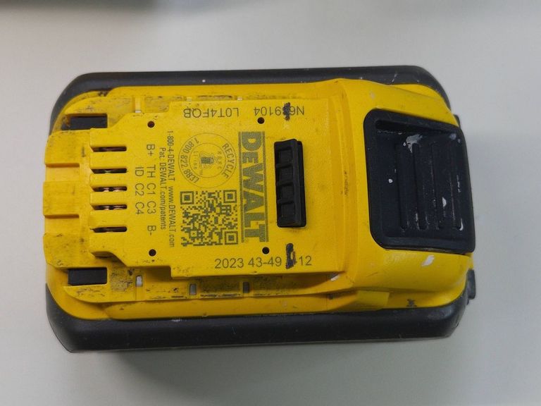 Dewalt DCE089D1G18 Код:01-200874159. Зображення 14