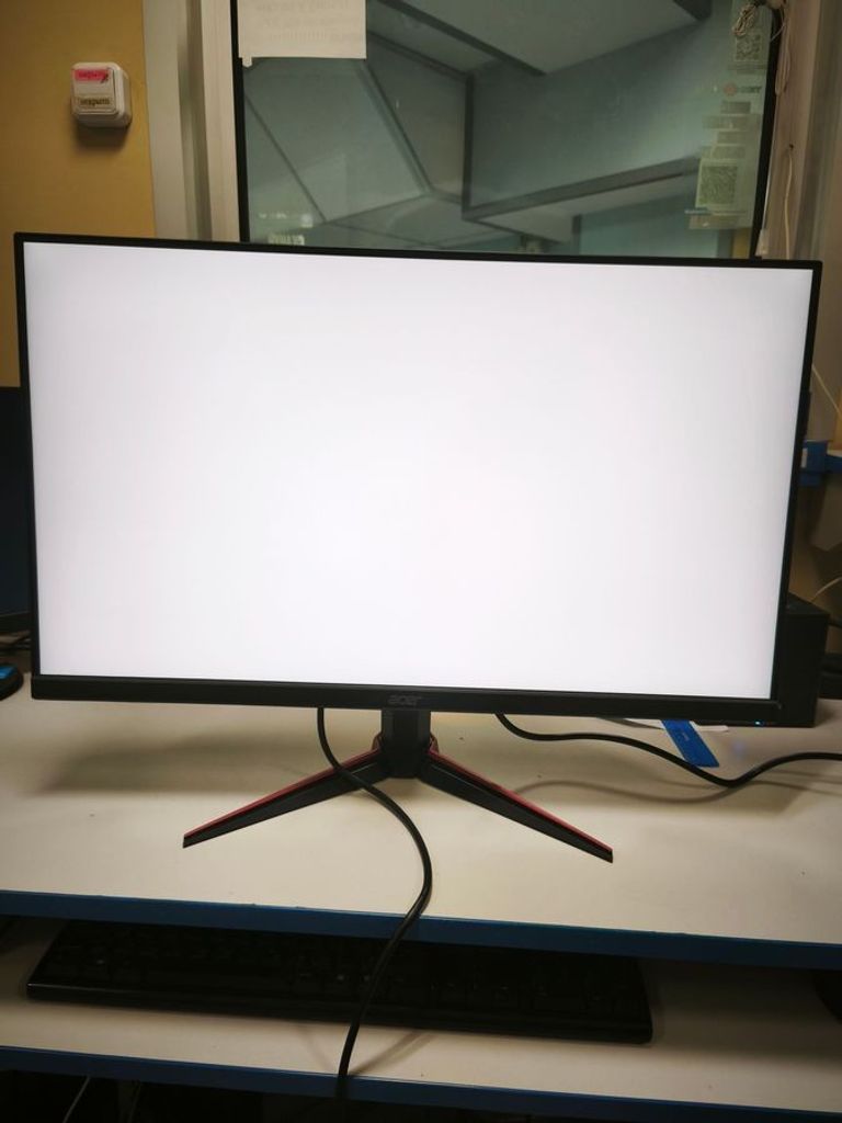 Дешиво Acer vg270 с ломбарда