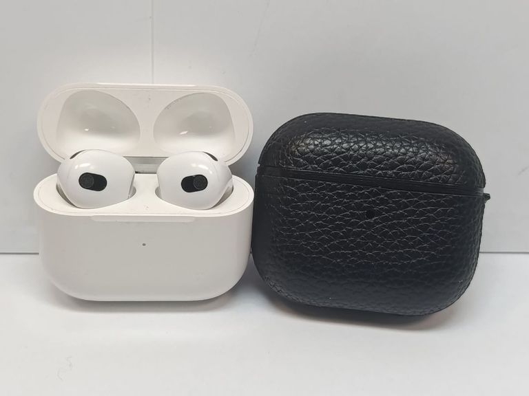 Купить Apple airpods 3rd generation Б/У