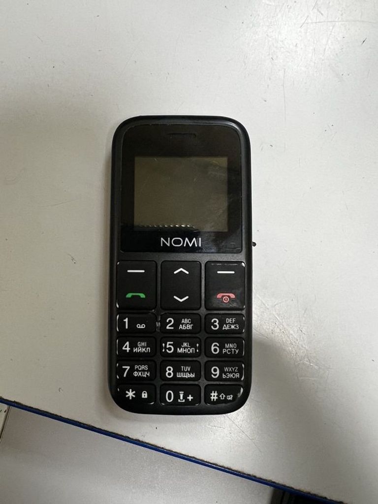 Дешево Nomi i1870 з ломбарду