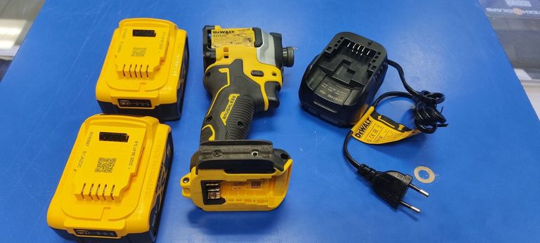 Купити Dewalt DCF850E2T Б/У