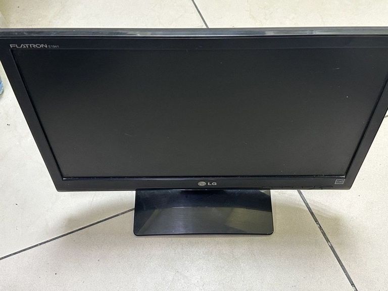 Купить Lg e1941s Б/У