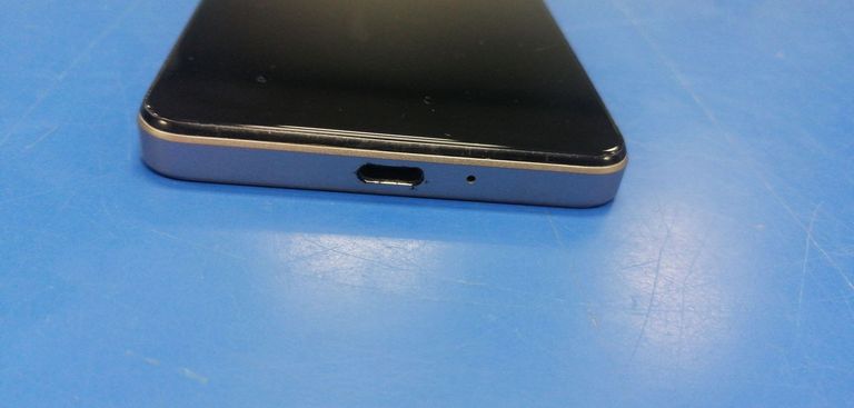 Дешево Zte Nubia Music 4/128GB POP Art з ломбарду