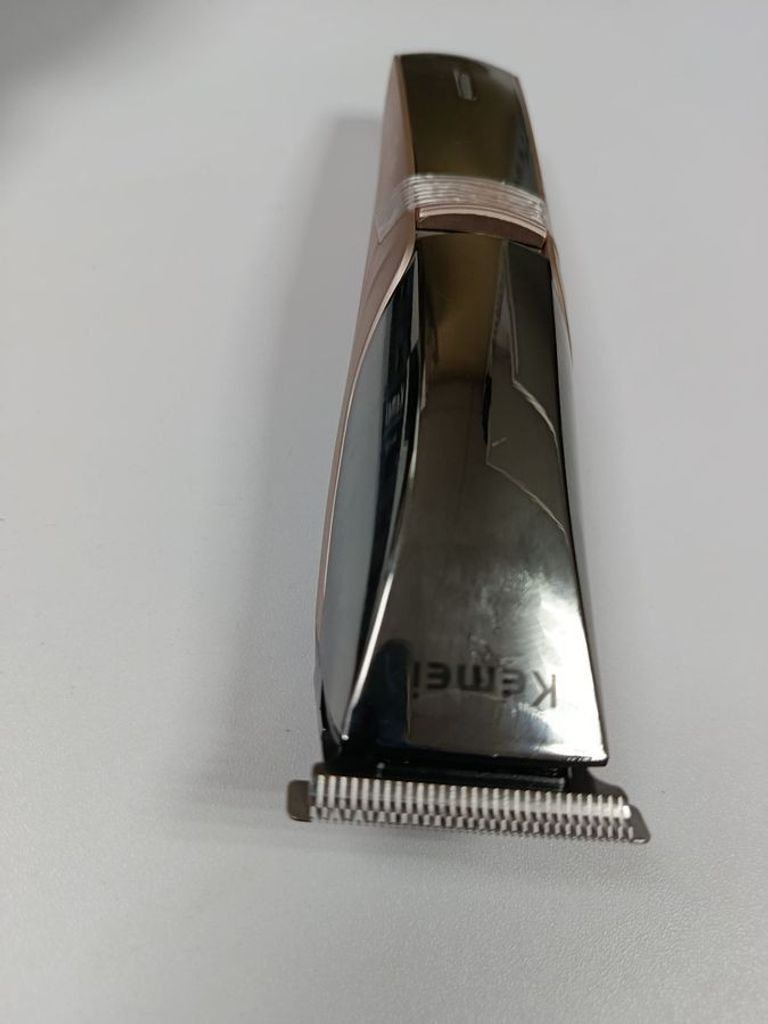 Дешиво Kemei km-5018 с ломбарда