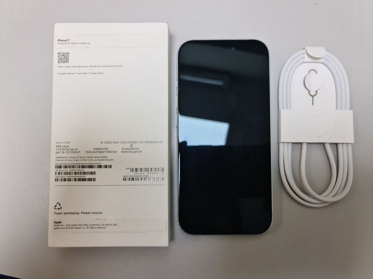 Дешево Apple iPhone 17 256GB Black (MG6J4) з ломбарду