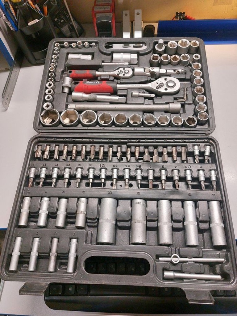 Дешево Champion без моделі з ломбарду