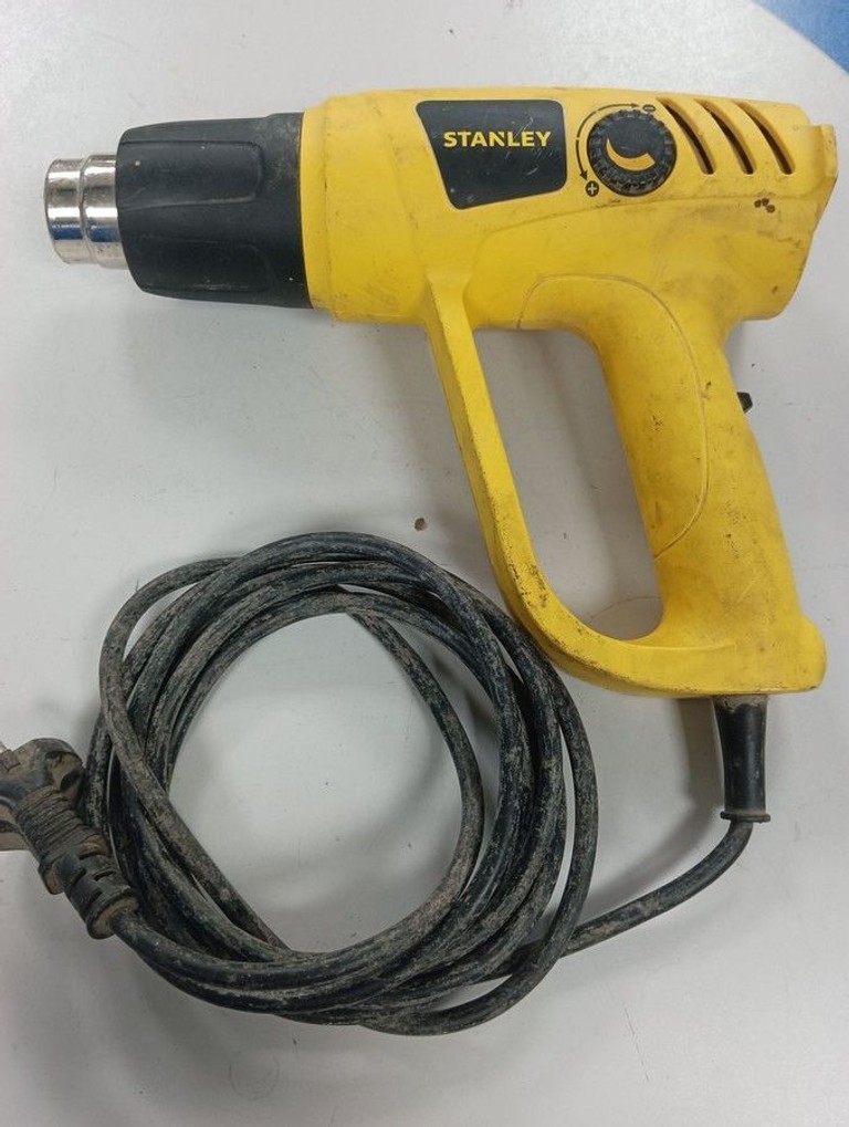 Дешево Stanley STXH2000 з ломбарду