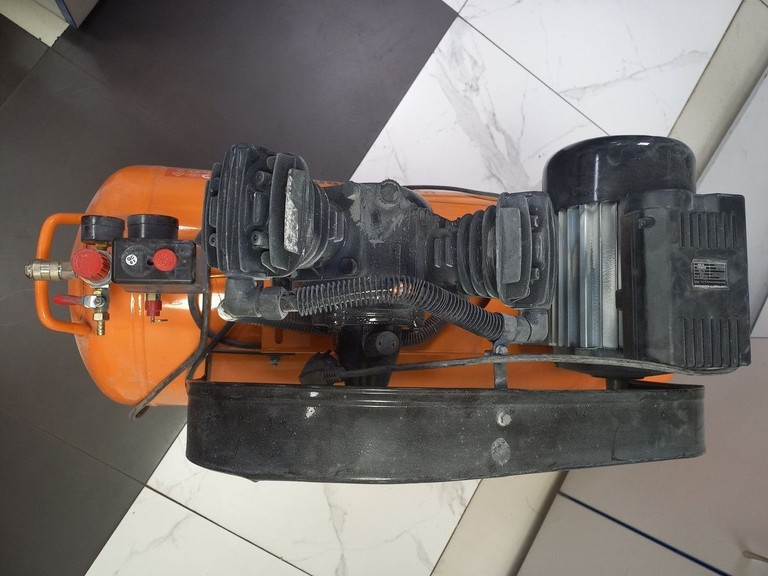 Дешево Powercraft AC-10030 з ломбарду