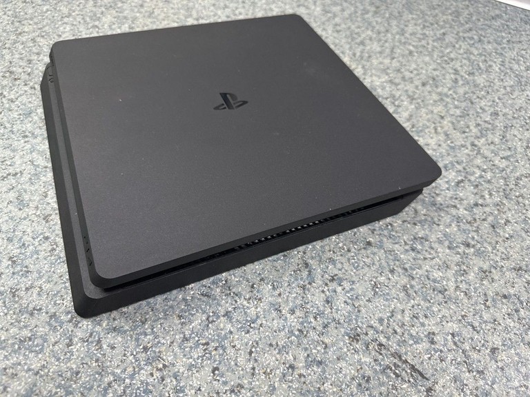 Дешево  Sony PlayStation 4 Slim 1TB Black з ломбарду