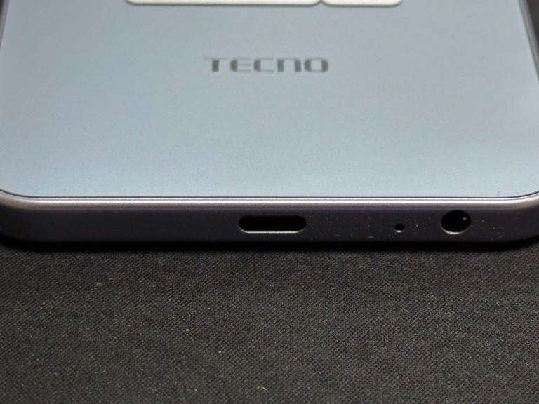 Оголошення Tecno Spark Go 3 4/128GB Ink Black (4894947105272) Б/У
