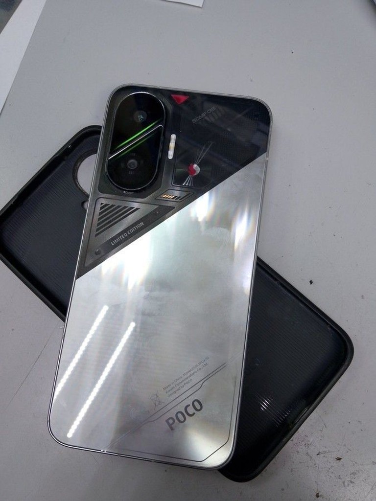 Дешиво Poco F7 12/512GB Black с ломбарда