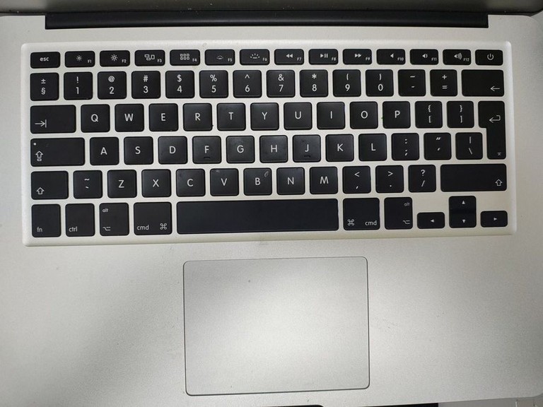 Оголошення Apple macbook air a1466 2017 13,3" core i5 1,8ghz/ram8gb/ssd128gb/intel hd graphics 6000 Б/У