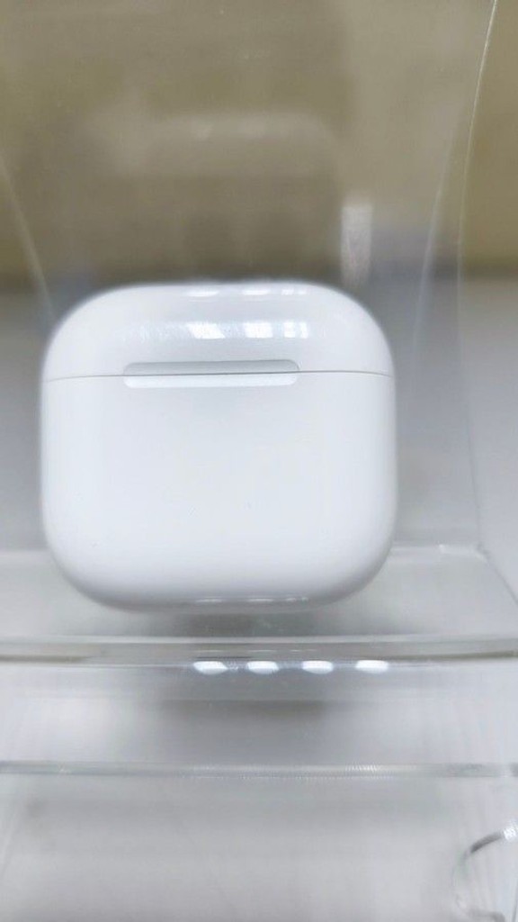 Купити Apple airpods 4 Б/У