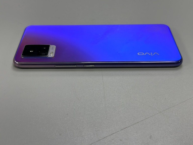 Розпродаж Vivo v20 8/128gb, продавець Техноскарб