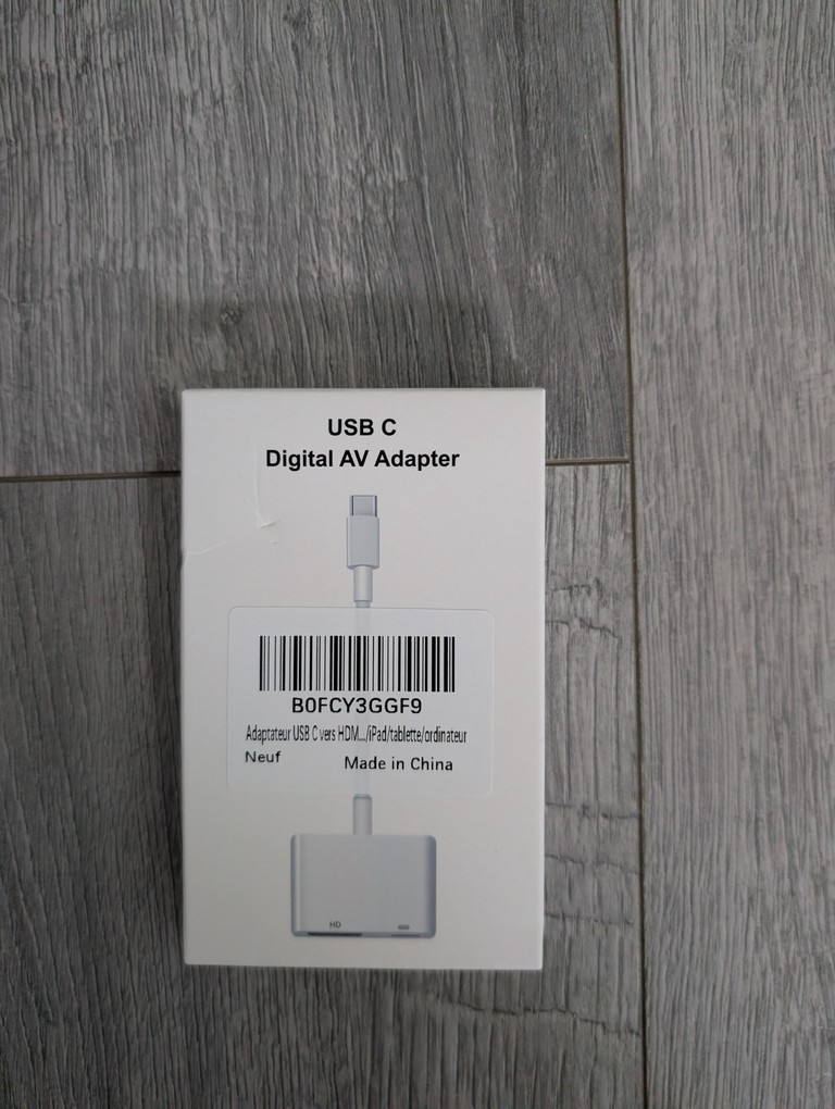 Купити AV Multiport Adapter Б/У