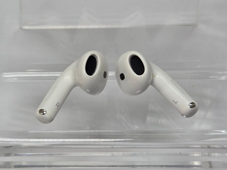 Apple airpods 4 with active noise cancellation Код:01-201097343. Зображення 5