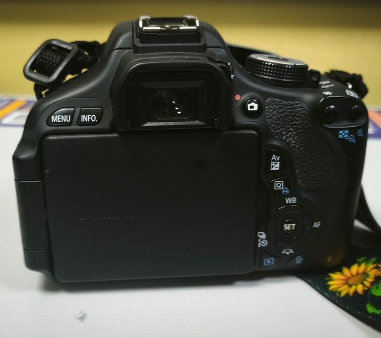 Canon eos 600d / efs 18-135 1:3.5-5.6 is Код:01-201101636. Изображение 6