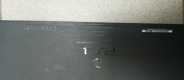 Дешево Sony playstation 4 500gb з ломбарду