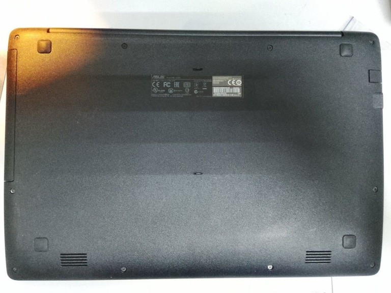 Оголошення Asus 15/celeron n2940 ddr3/4gb ddr3/hdd 500 gb/ssd *відсутній/*інтегрована Б/У