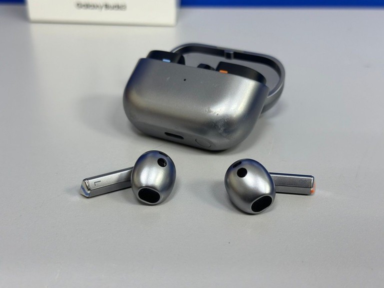 Оголошення Samsung galaxy buds3 Б/У